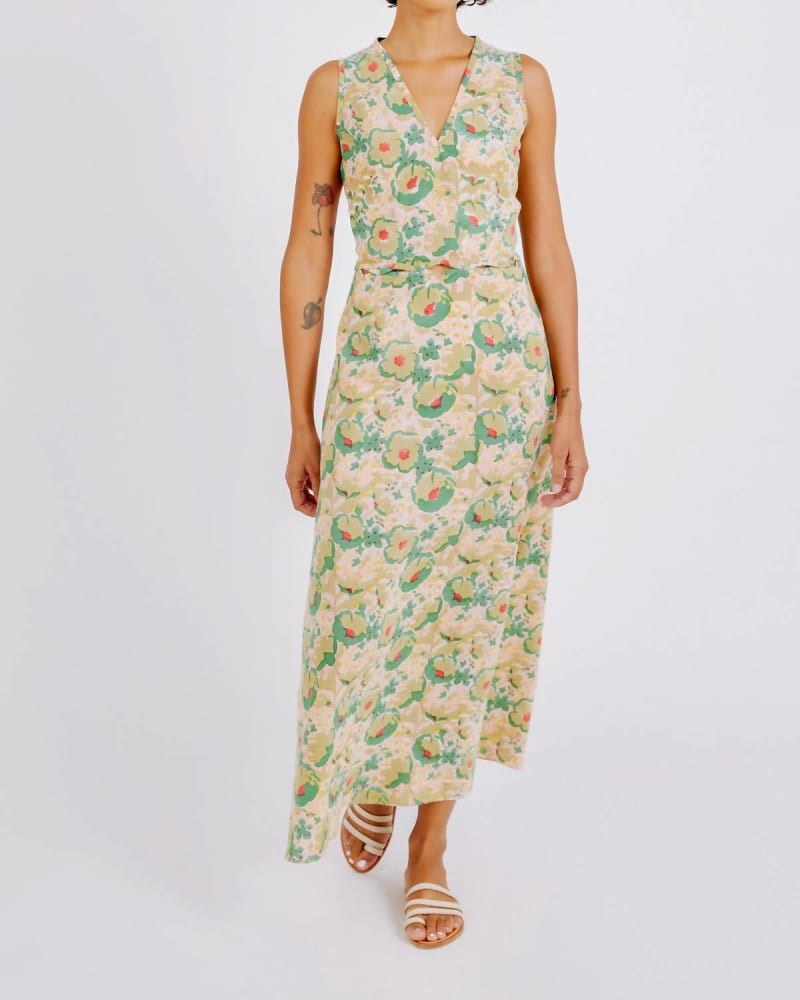 Front of a model wearing a size LARGE Biarritz Dress In Rose Bloom in Rose Bloom by Mirth. | dia_product_style_image_id:352013